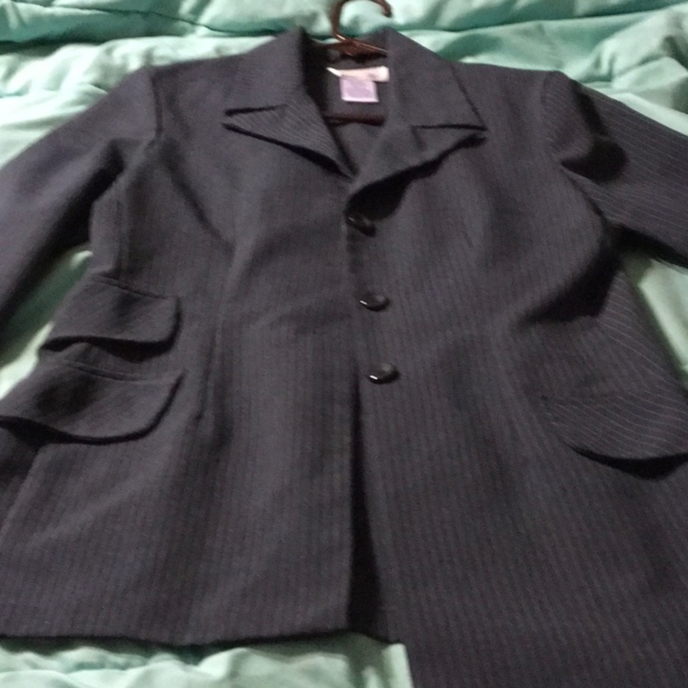 Business pant suit